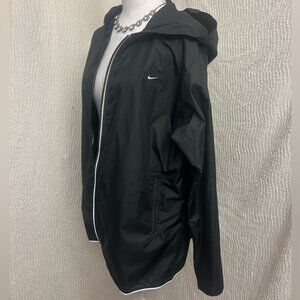 Nike Women’s Windbreaker Jacket L Black White Detail Reflective Front Lightweigh